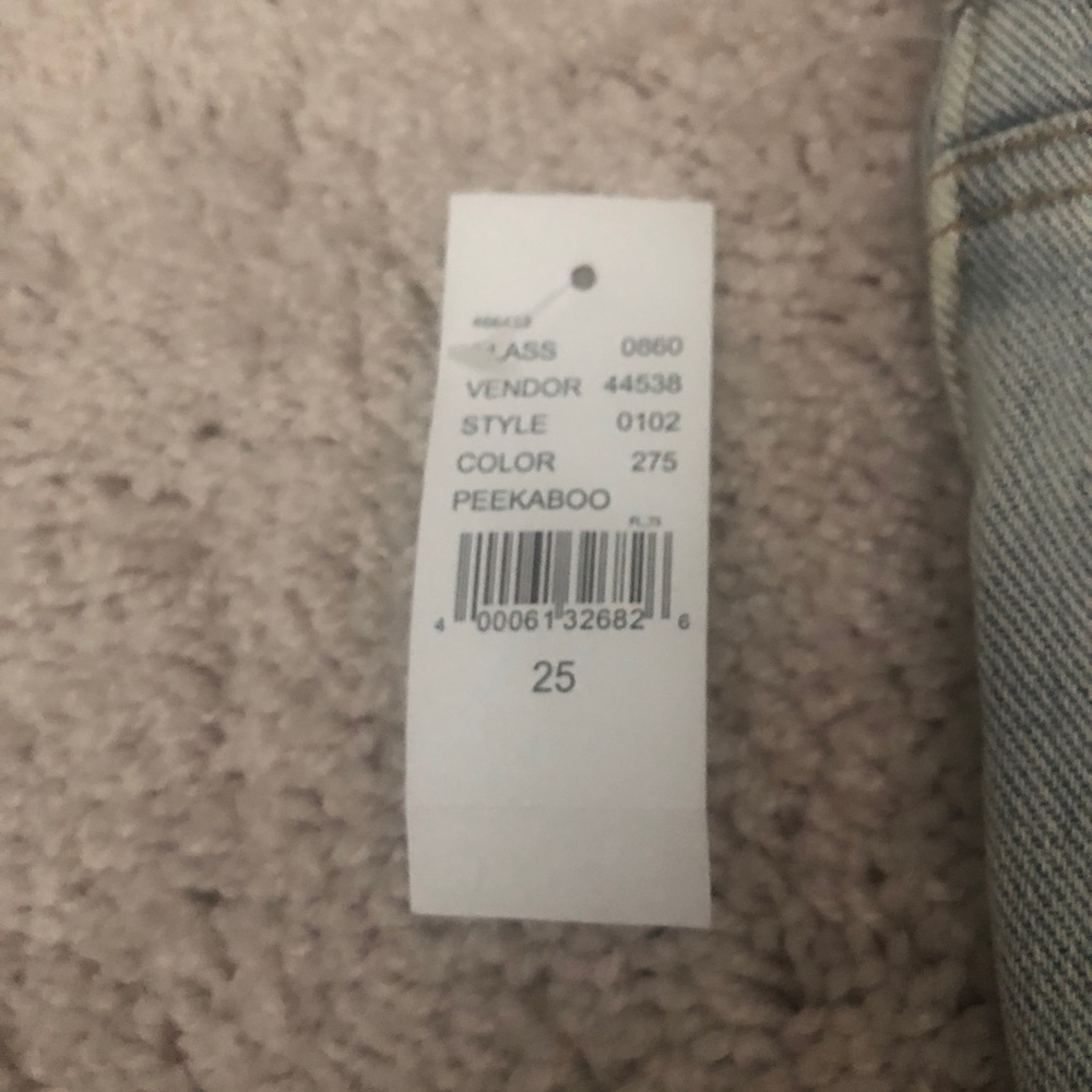 PacSun Light Wash Mom Jeans with Peekaboo Back - Picture 8 of 8